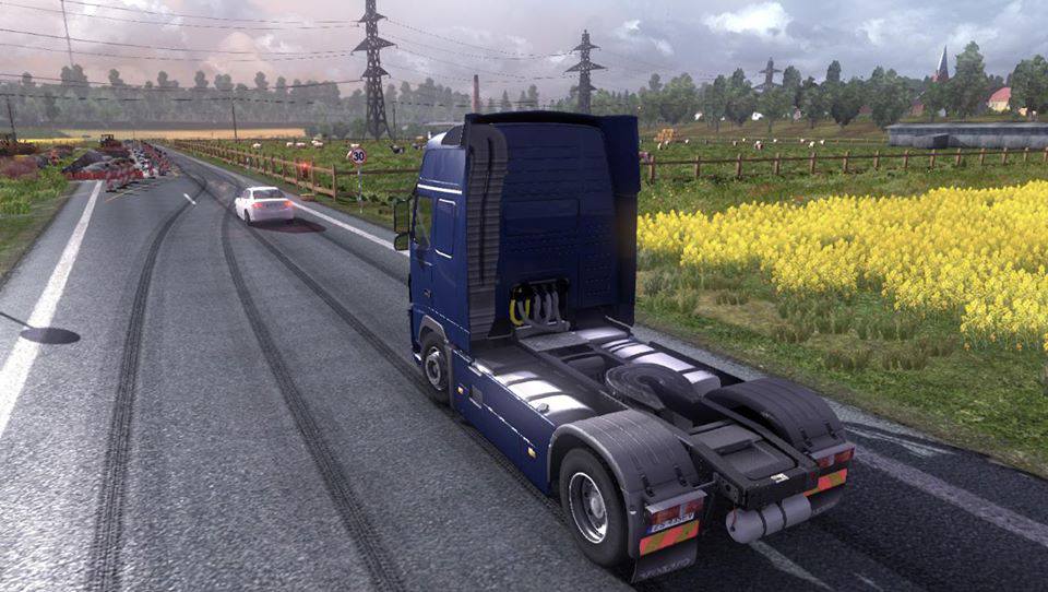 Игра труск симулятор. Euro Truck Simulator 2 2011. Маджестик етс 2. Евро трак симулятор 1 2008. Euro Truck Simulator 2 2023.