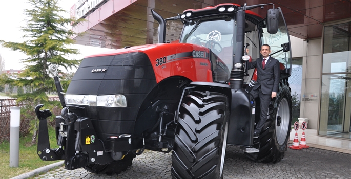 case-magnum-380-cvx-traktoru-turkiye-konya-tarım-fuari